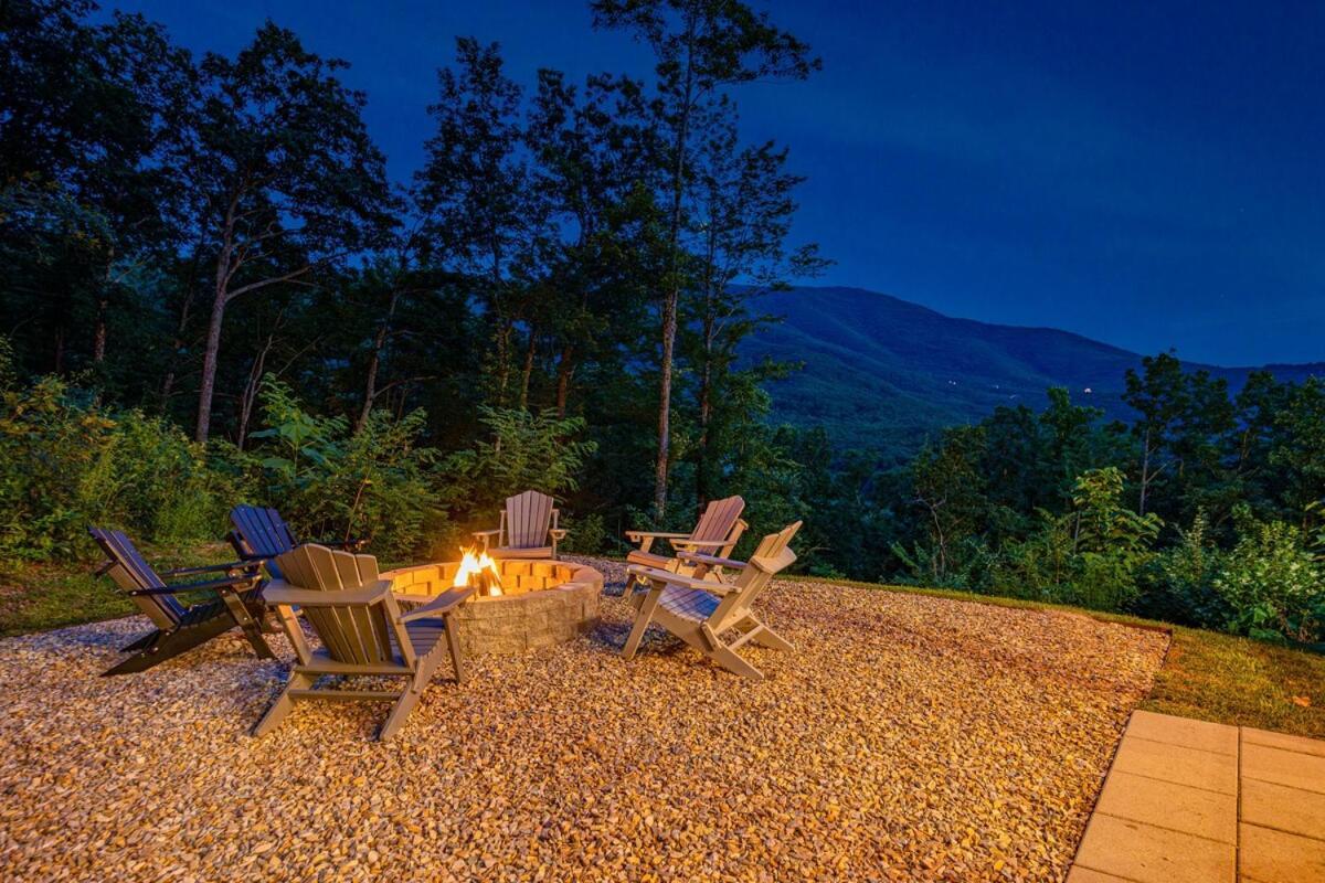 Firefly Cove - Private Theater And Mountain Views! Villa Sevierville Exteriör bild